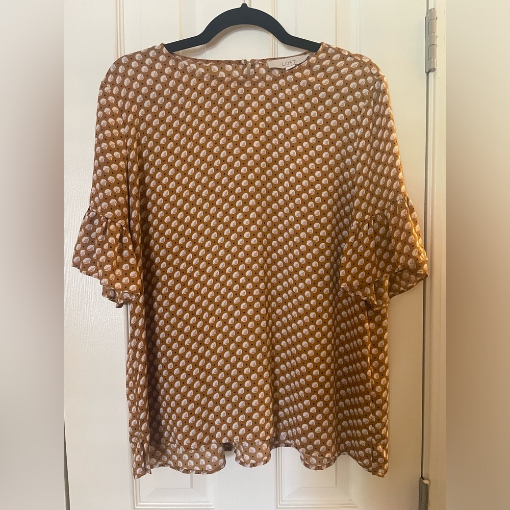 LOFT Gold Flutter Short Sleeve Blouse - Size Large